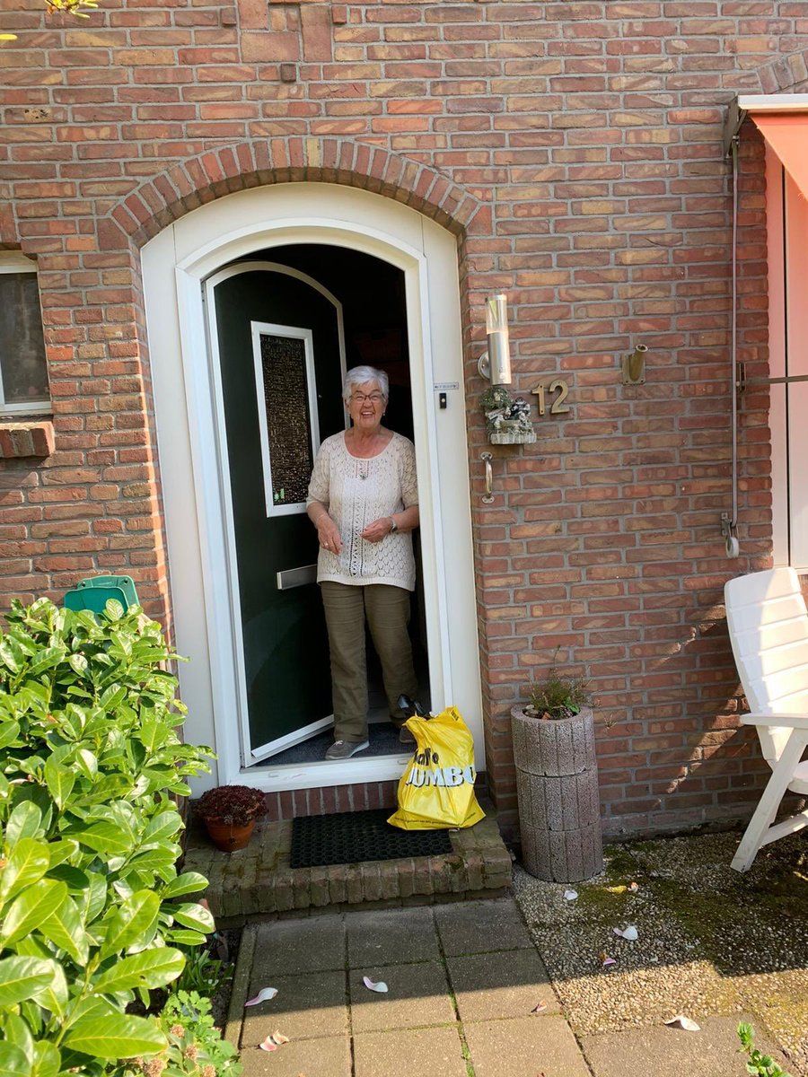 Dylan Groenewegen delivers groceries during the coronavius pandemic