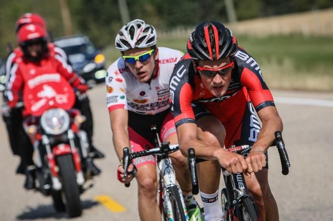 Silvan Dillier (BMC) leads Serghei Tvetcov (Jelly Belly) in the break.