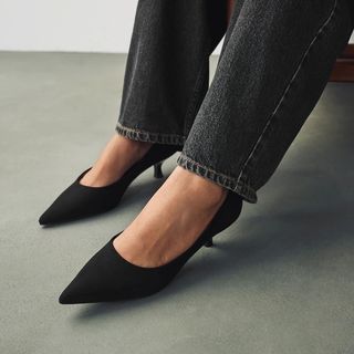 Black Point Toe Kitten Heels