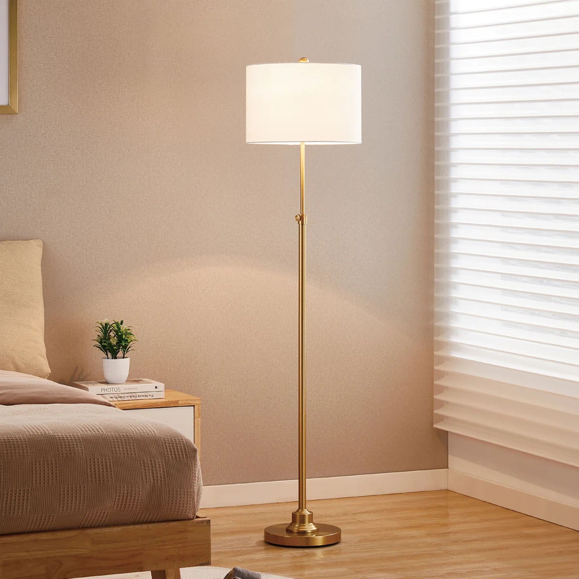 Traditional Adjustable Floor Lamp