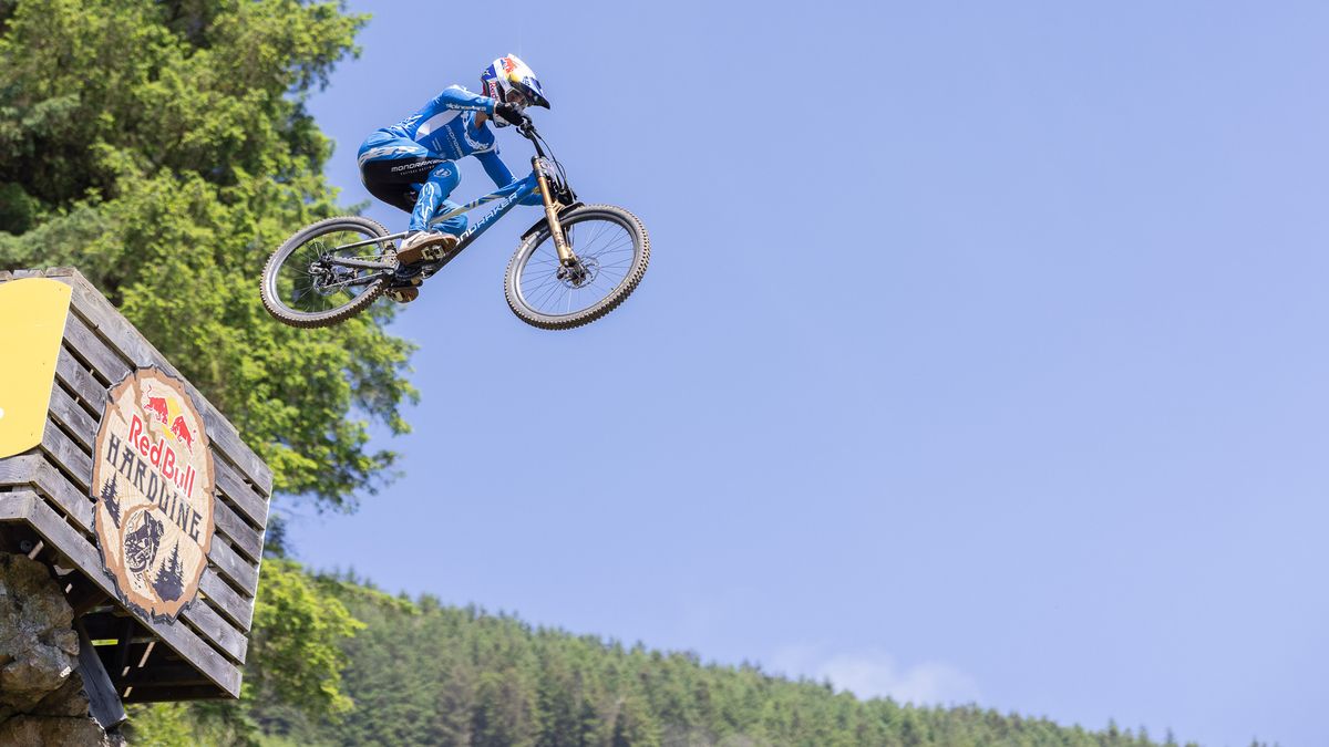 Rónán Dunne riding the Road Gap at Red Bull Hardline 2024