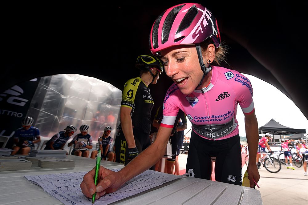 Overall leader Annemiek van Vleuten (Mitchelton-Scott) signs in at stage 8 Giro Rosa