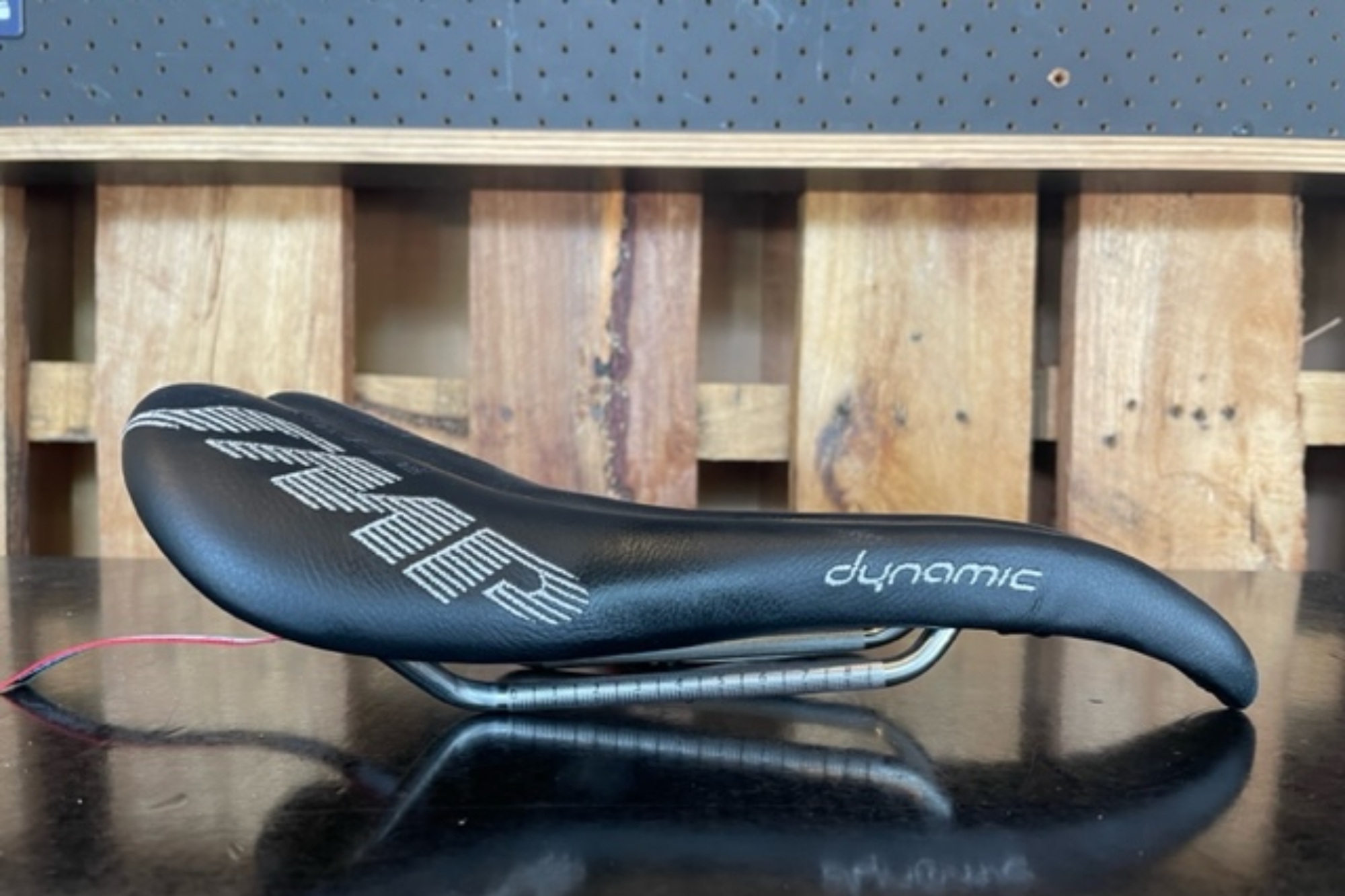 Image shows the SMP Dynamic saddle