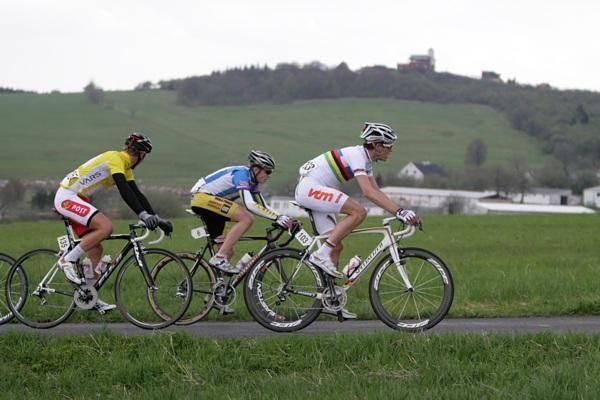 The peloton stayed together for most of the stage.
