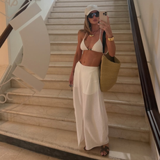 Rosie Huntington-Whitely wears Tiffany Bean necklace