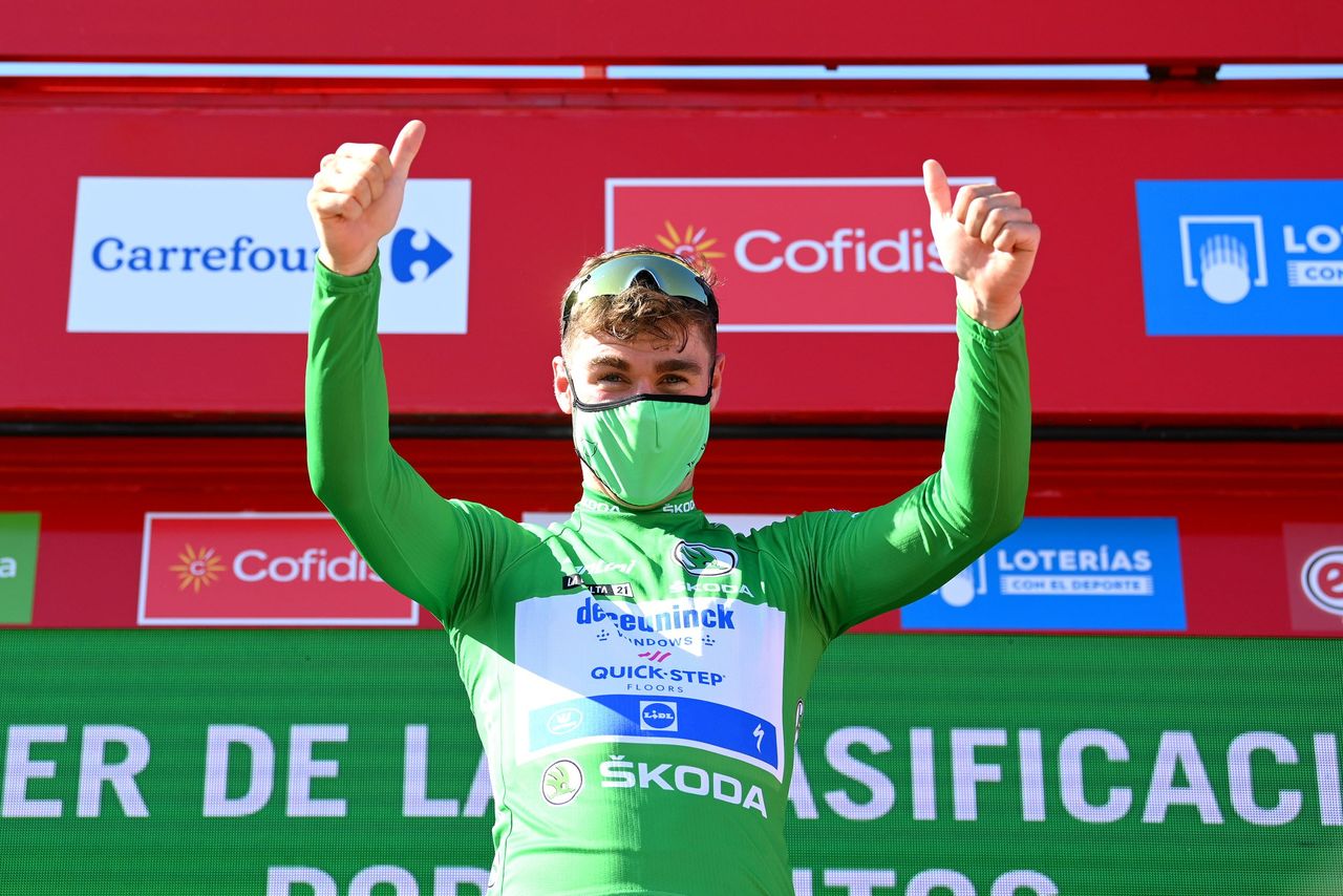 Fabio Jakobsen on the podium in his green jersey after winning the fourth stage of the 2021 Vuelta