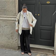 Selena Mual wearing a minimalist outfit. 