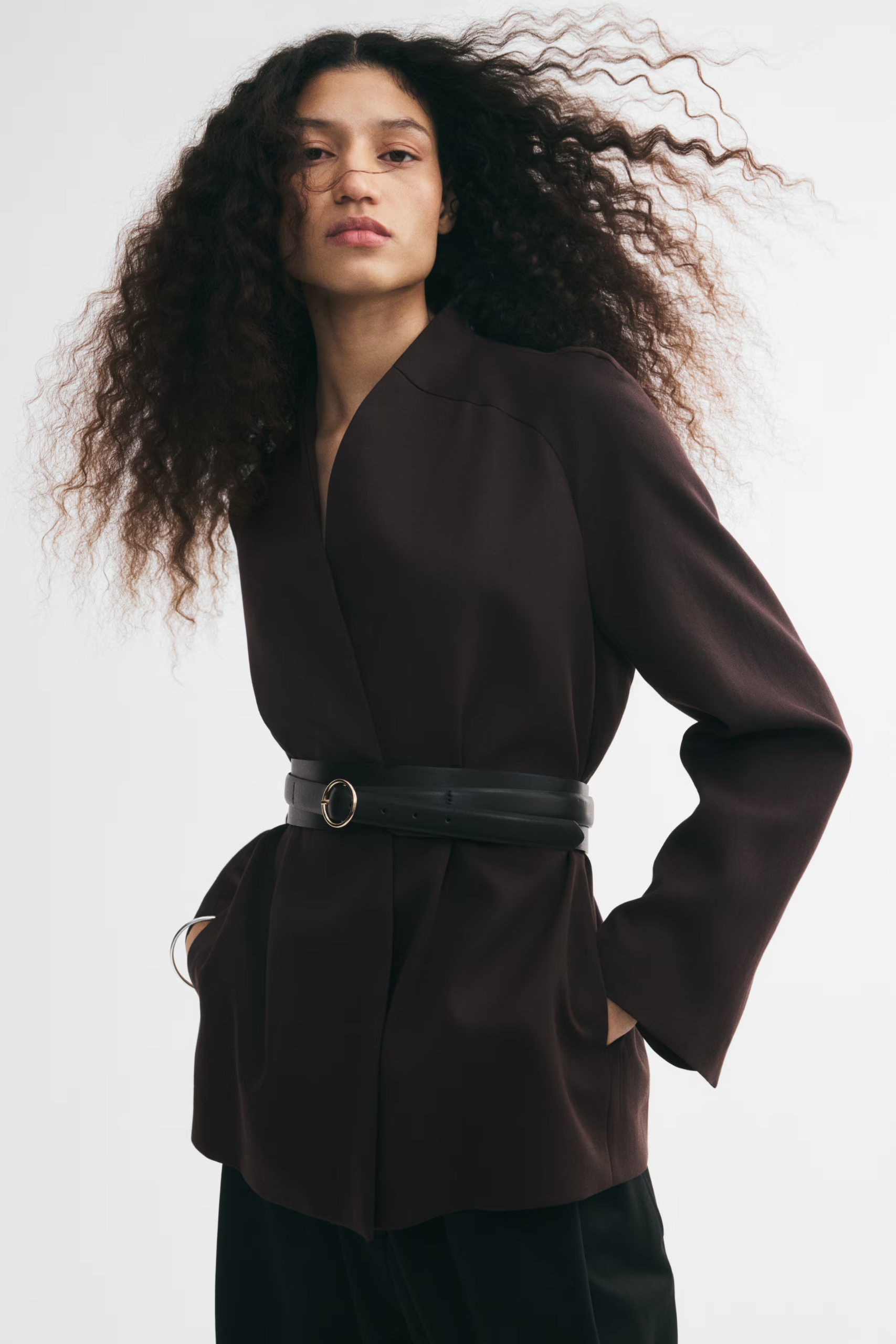 H&amp;amp;M, Belted lapelless blazer