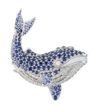 whale made of white and blue diamonds