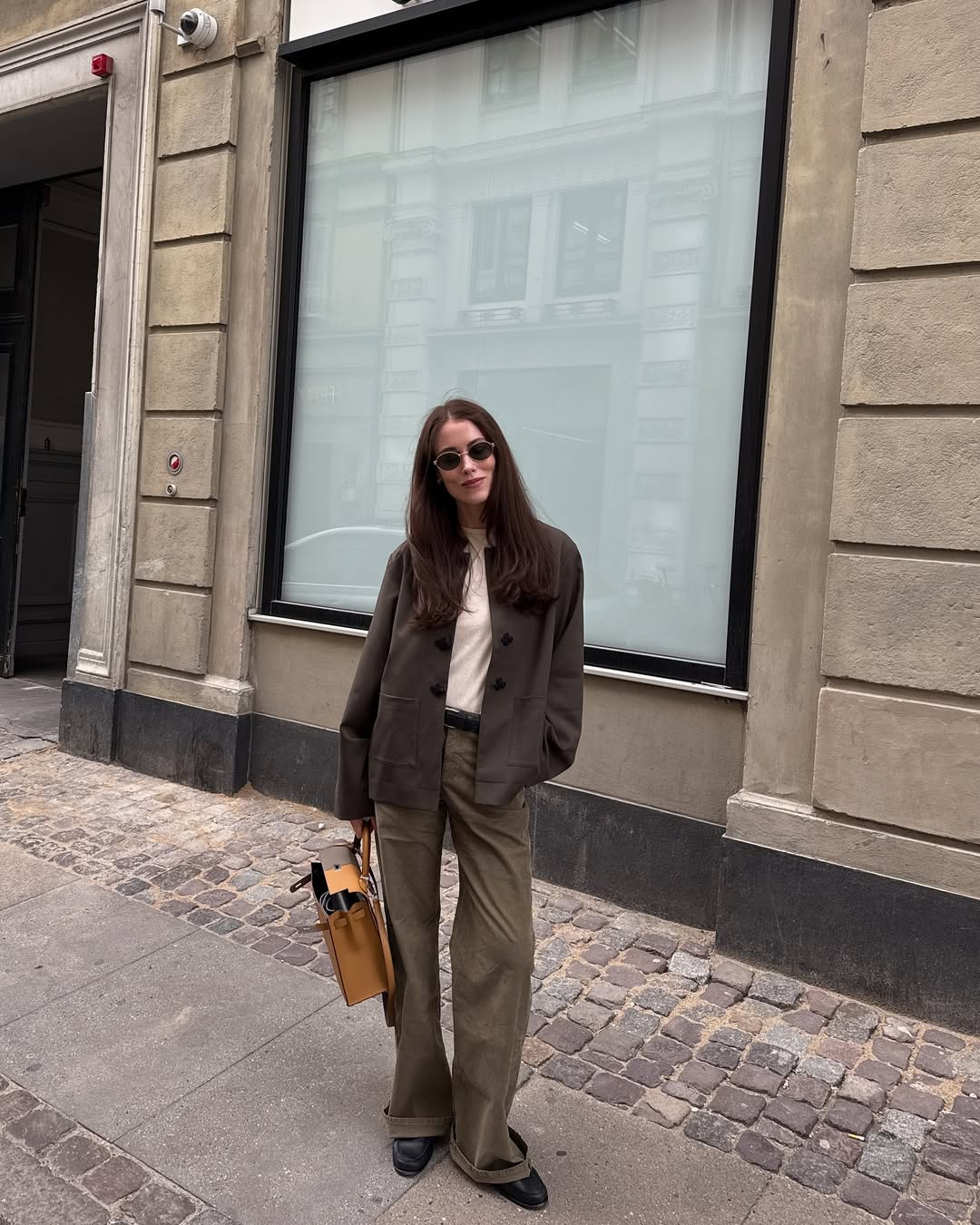 Annabel in khaki jeans