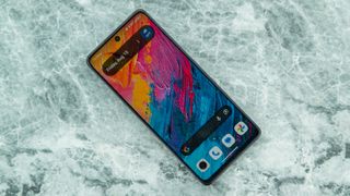 TCL 60 XE NXTPAPER display outdoors