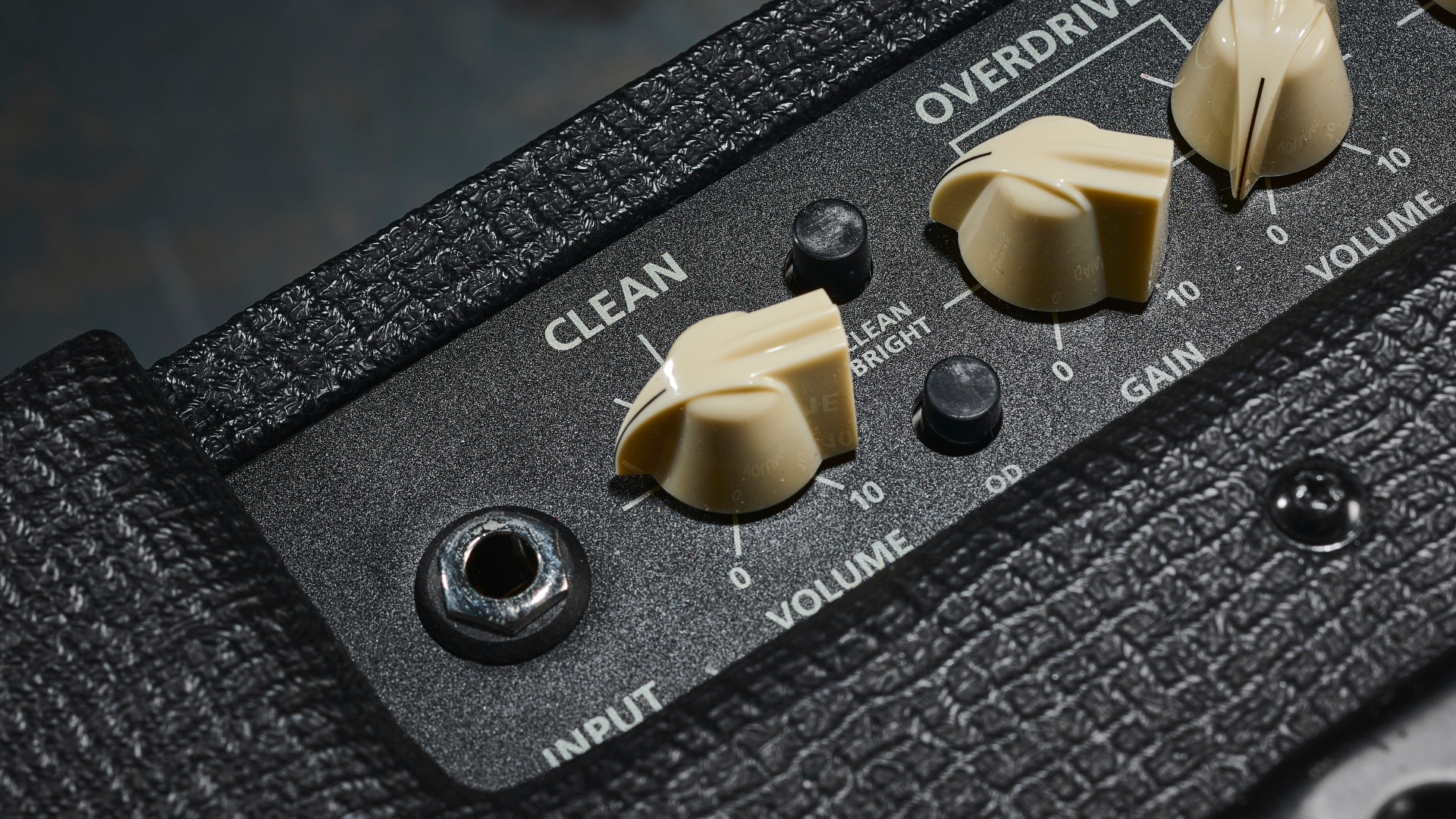 Blackstar Debut 100R 112