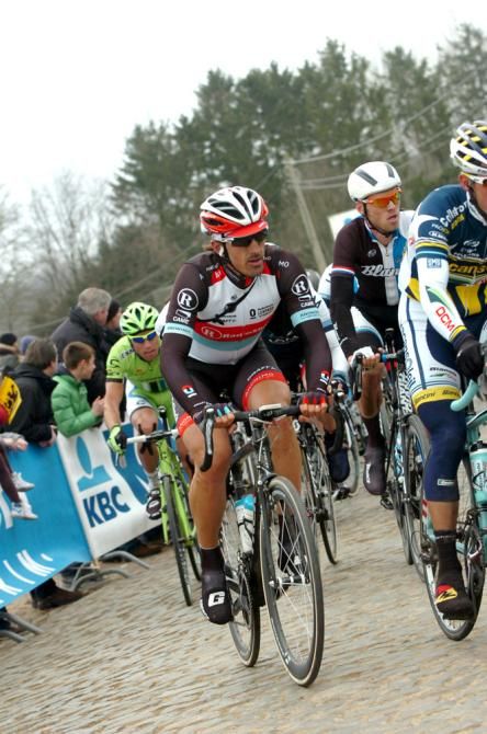 Fabian Cancellara (RadioShack Leopard) waits for the moment to make his winning move.