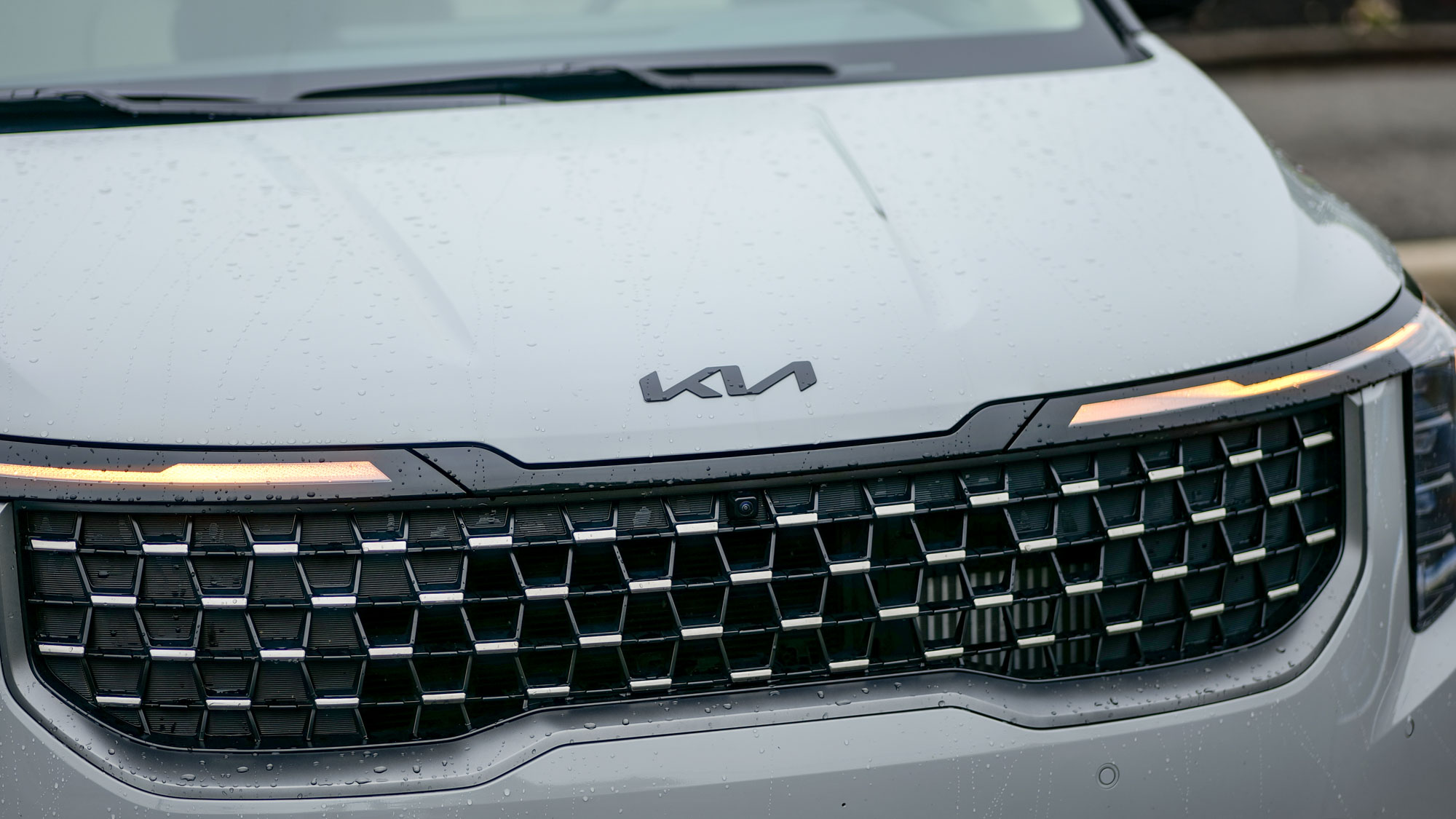 2025 Kia Carnival Hybrid SX Prestige test drive.