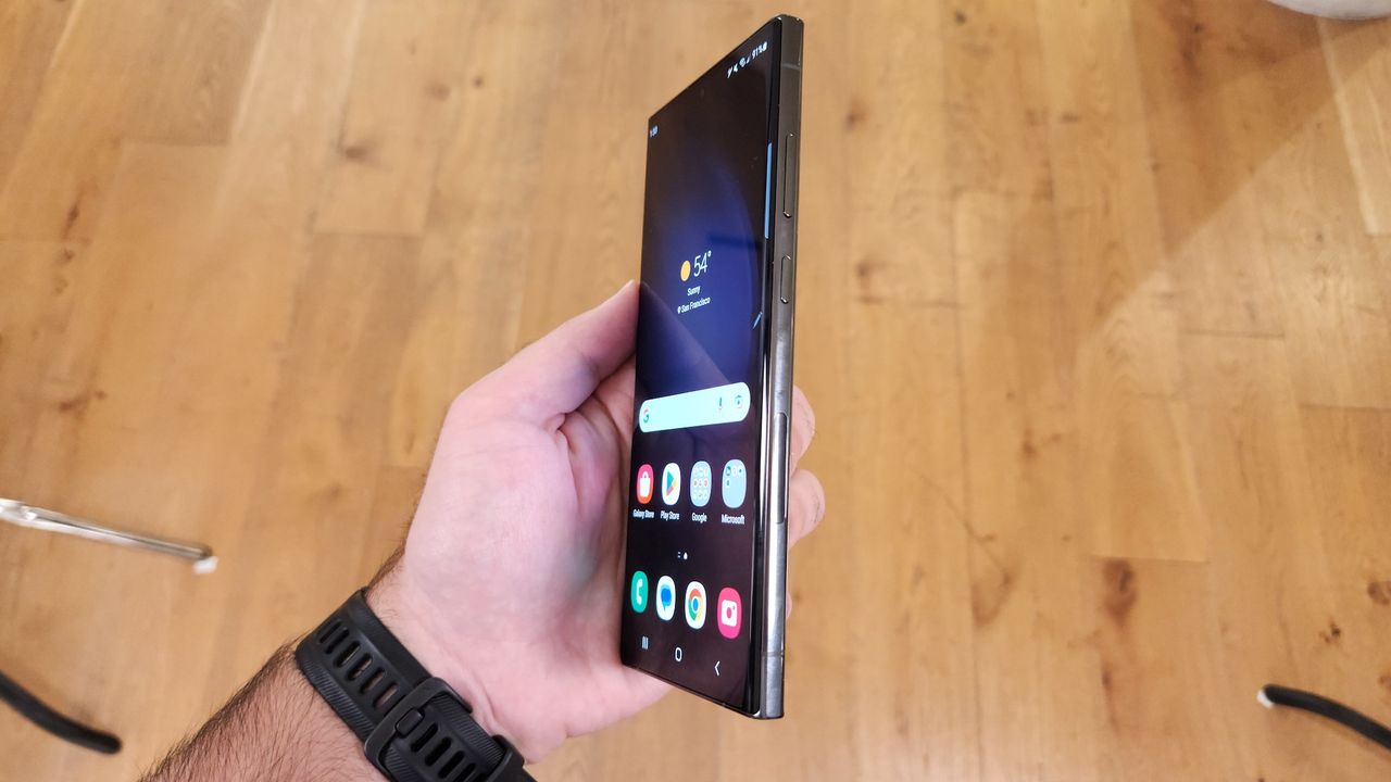 A side view of the Samsung Galaxy S23 Ultra showing its thickness