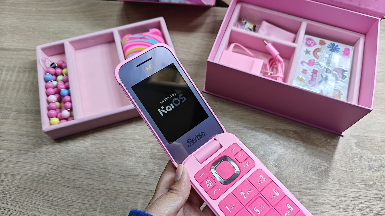 HMD Barbie Phone