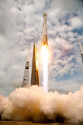 Atlas V Rocket Successfully Launches MAVEN Mission