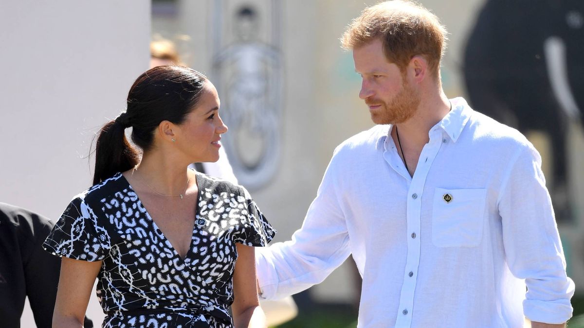 Une vidéo du prince Harry arrangeant les cheveux de Meghan Markle fait pâmer Internet