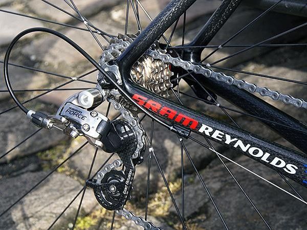 Berges managed to break his Kuota KOM frame somehow during a pre-ride but it looked like his replacement frame made it through on race day.