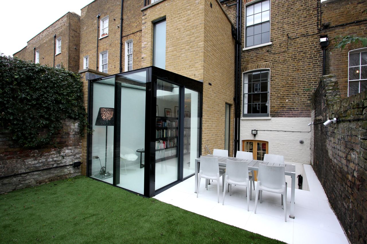 Glass box extension