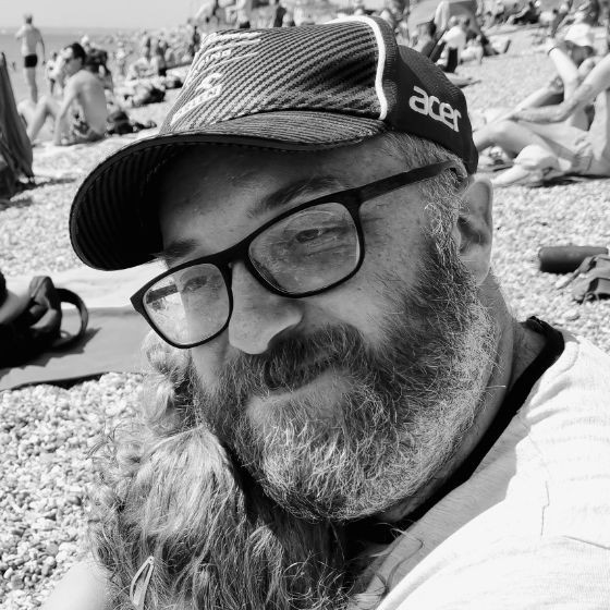 A headshot of tech journalist Matt Hanson.