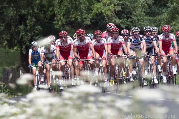 Cofidis controls the pace in the peloton.