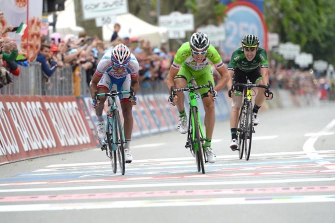 The sprint on stage 13 of the Giro d'Italia goes to Canola