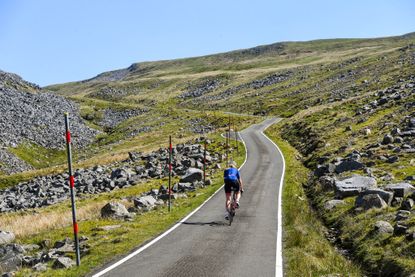 Cyclist climbs Great Dun Fell 