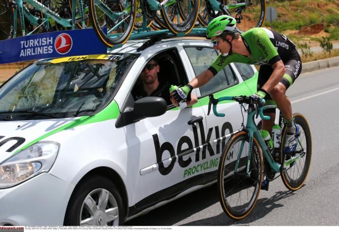 Theo Bos (Belkin) with a sticky bottle