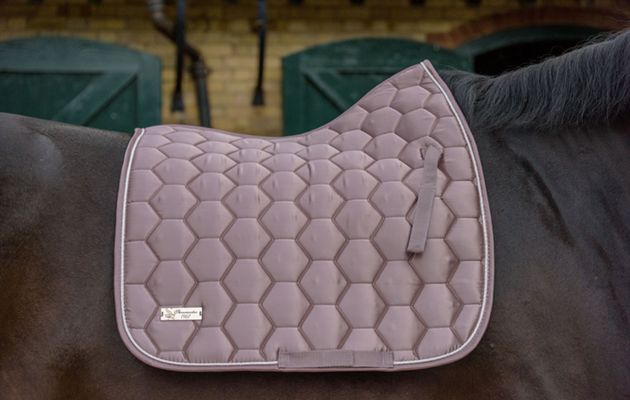 Felix B&uuml;hler Saddle Pad Shine Bright review