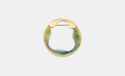 brooch in gold plated sterling silver and resin