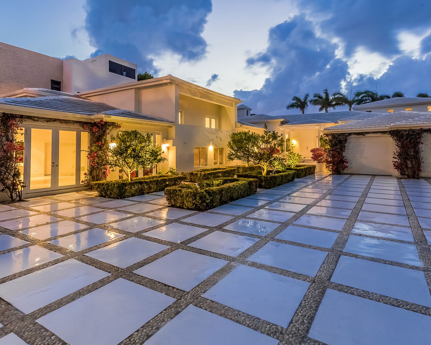 Shakira's house: the former Miami mansion is a minimalist masterpiece