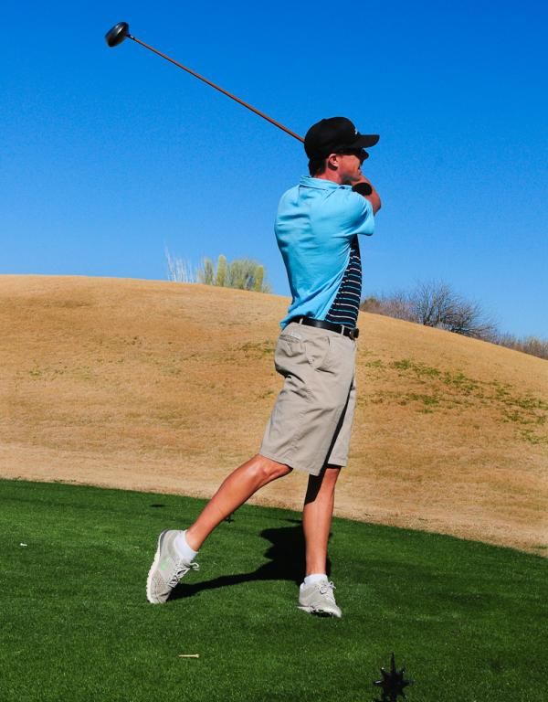 Todd Wells (Specialized) tees off on the Starr Pass Golf Course