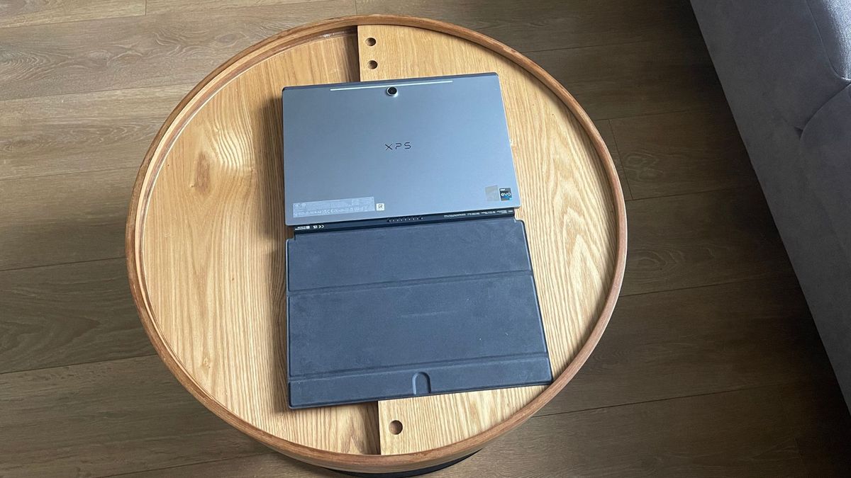 Dell XPS 13 9315 2-in-1 review: Design and display