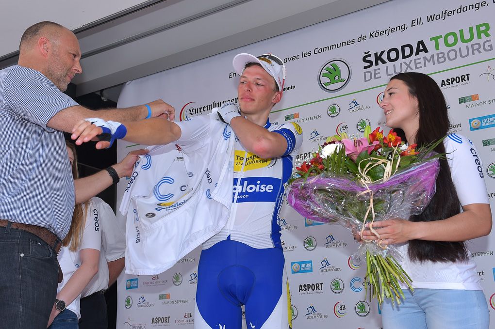 Oliver Naesen (Topsport Vlaanderen - Baloise) in the youth jersey.