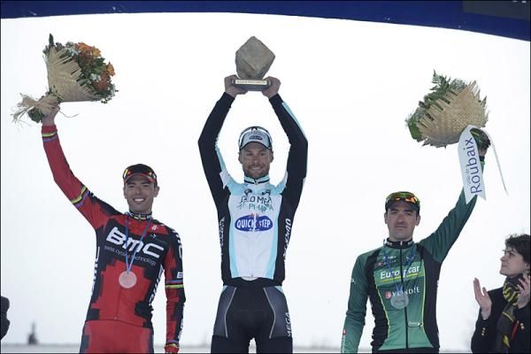 2010 Paris-Roubaix podium (l-r): Alessandro Ballan, Tom Boonen and S&eacute;bastien Turgot