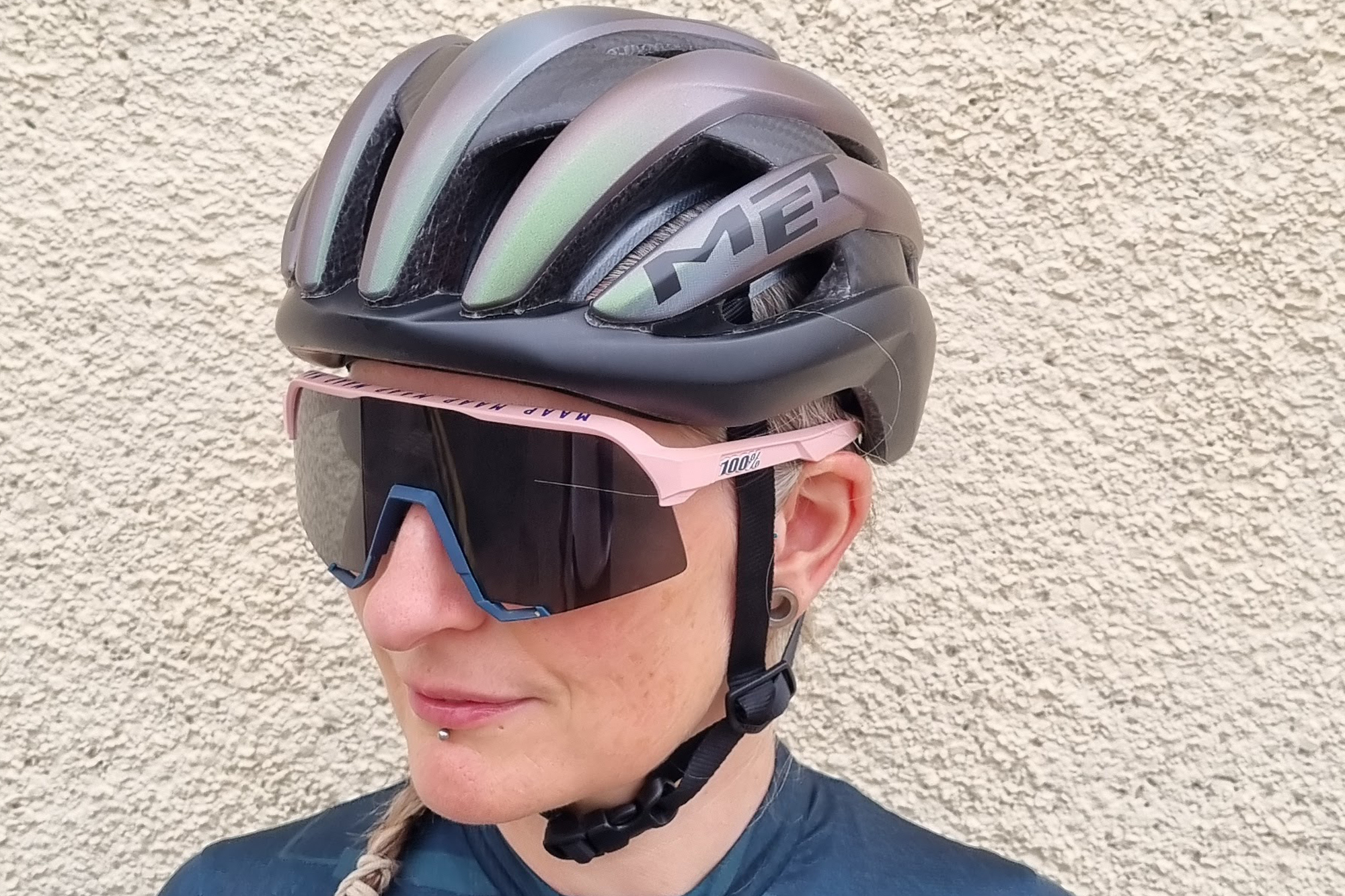 The Met Trenta may leave a gap when worn with certain sunglasses but works well with 100% S3s