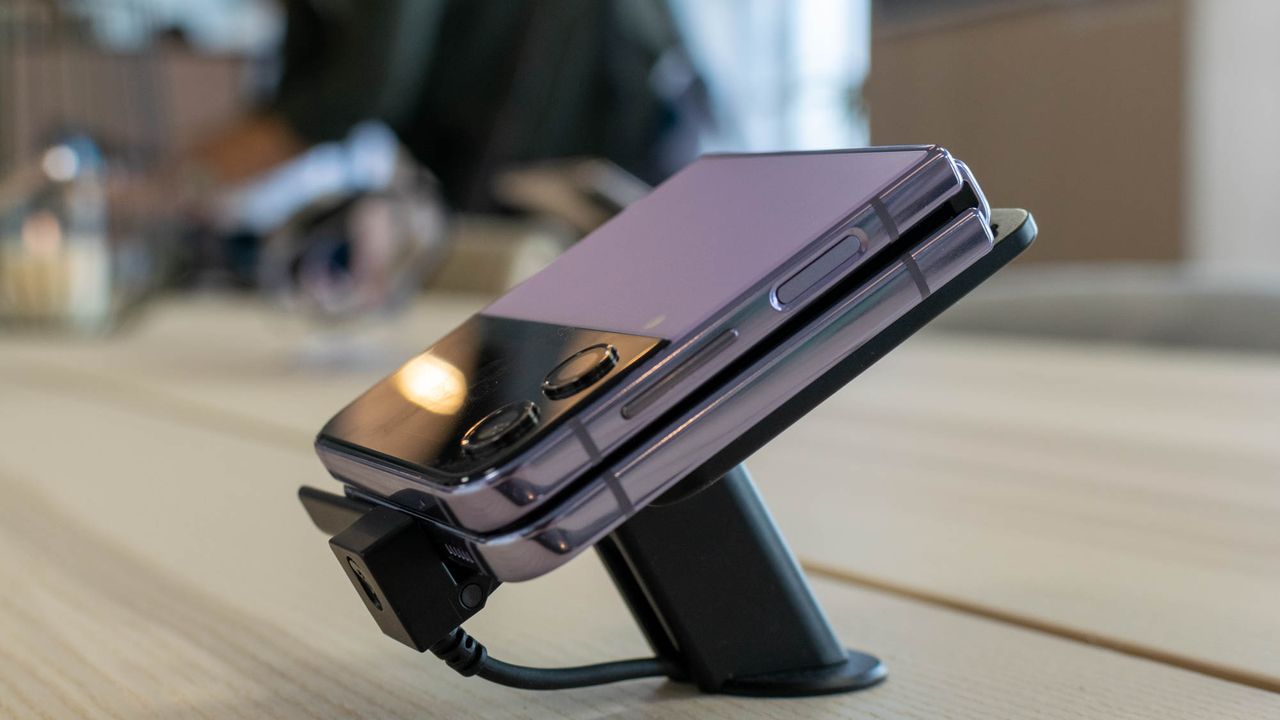 A photograph of the Samsung Galaxy Z Flip 4 folded