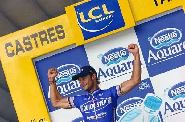 Tom Boonen celebrates his victory, which brings him closer to green in Paris.
