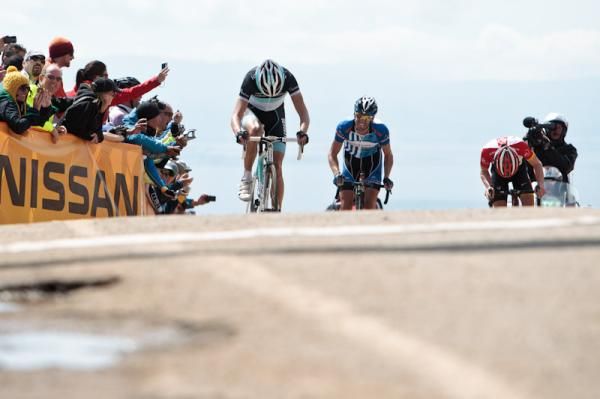 Andy Schleck (Leopard Trek) just gets the better of Rory Sutherland (UnitedHealthcare) on the final push into the finish