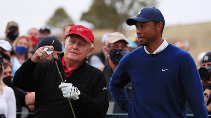 Jack Nicklaus and Tiger Woods in discussion