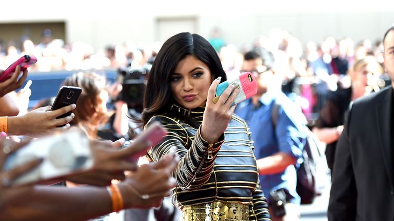 Street fashion, Fashion, Beauty, Event, Photography, Technology, Fashion design, Model, Fashion accessory, Dress,