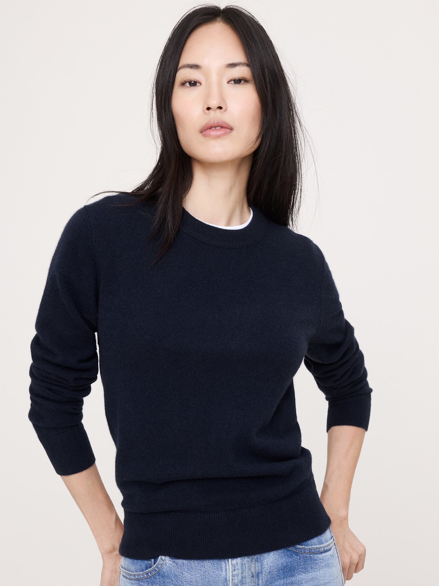 Classic Cashmere Crew-Neck Sweater