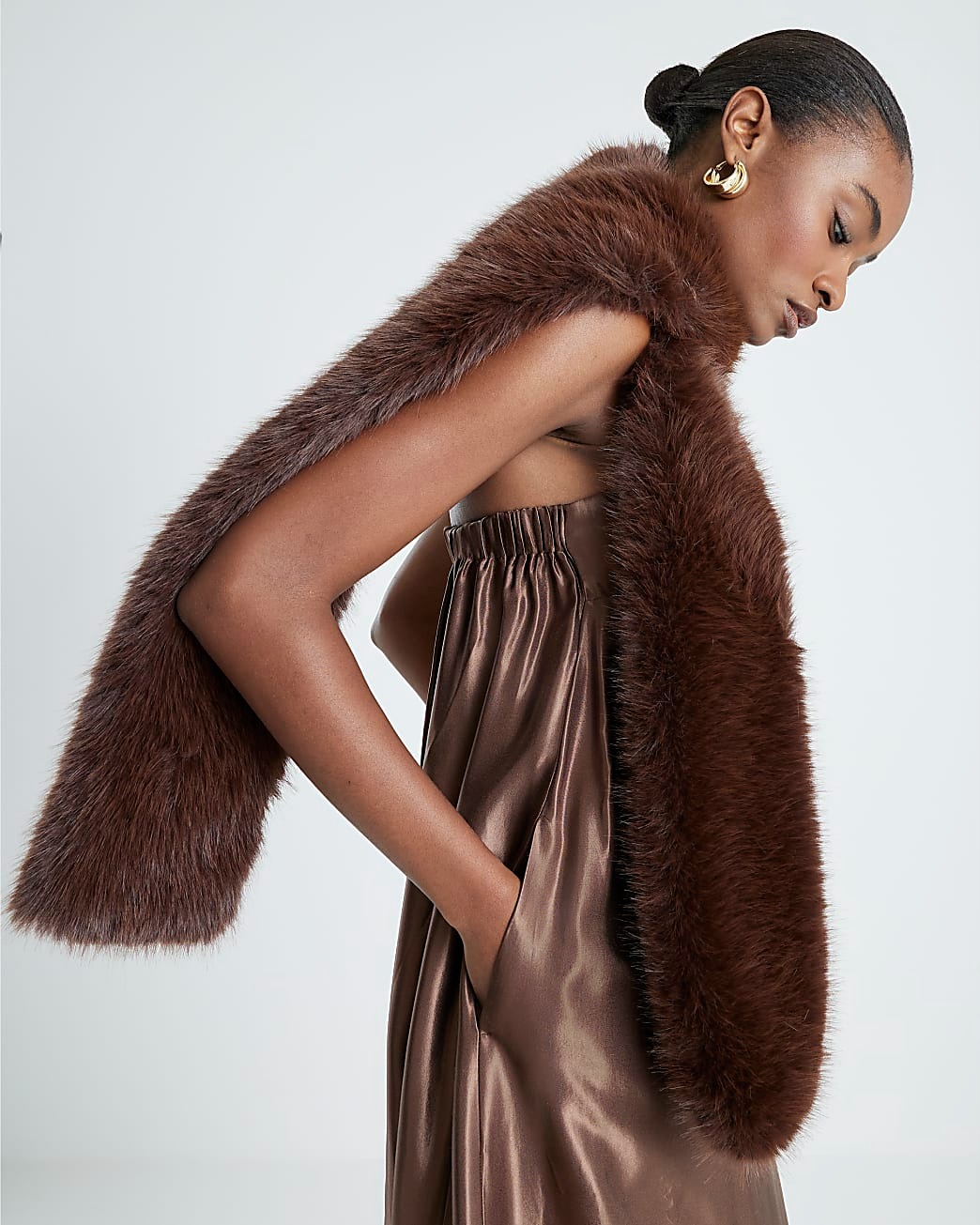 Brown Oversized Faux Fur Scarf