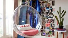 Bubble chair in teen bedroom