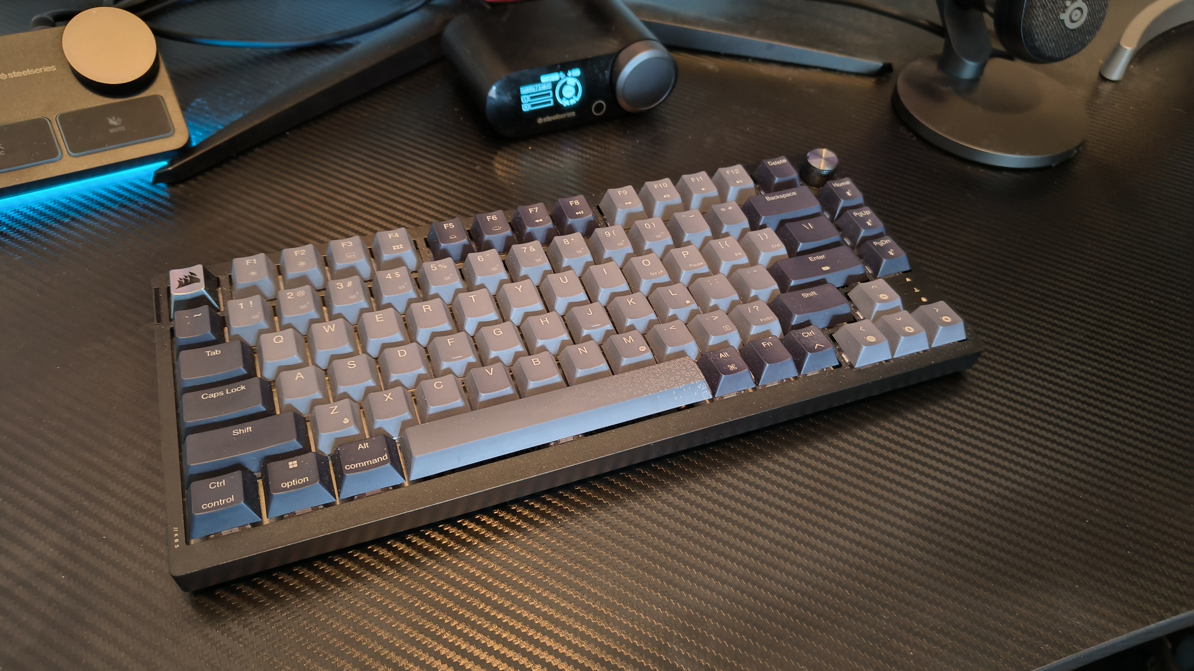 Corsair K65 Plus Wireless