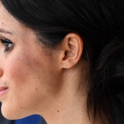 Face, Hair, Nose, Cheek, Chin, Ear, Eyebrow, Hairstyle, Skin, Forehead,