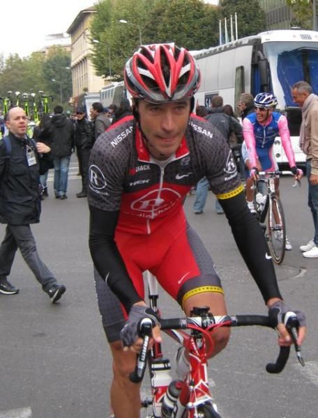 Chechu Rubiera (RadioShack) sets off for his last major race.