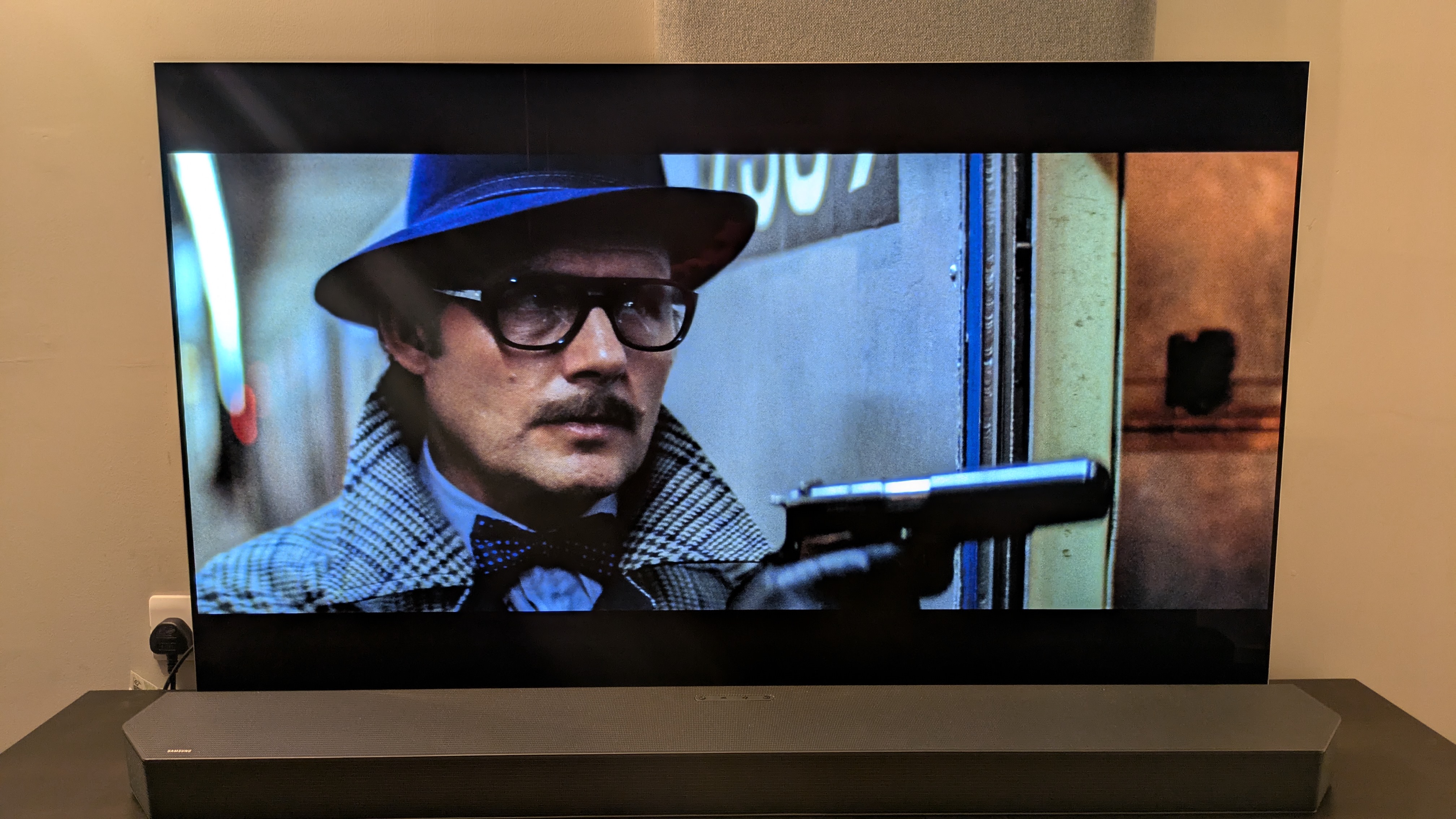 LG G5 showing Mr. Blue from The Taking of Pelham 123 (1974) 4K Blu-ray on screen