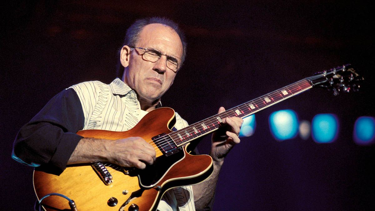 Larry Carlton